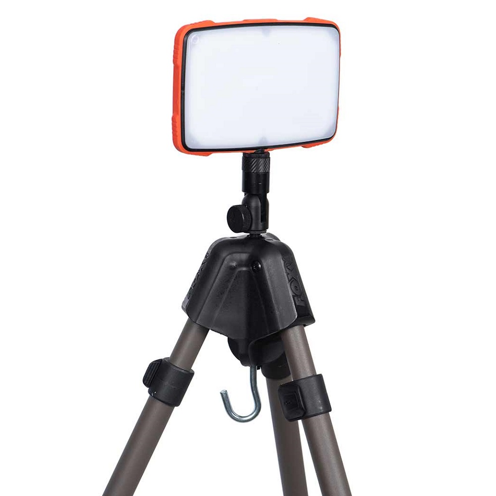 Ccc069 Fox Carpmaster Tripod With Photography Light