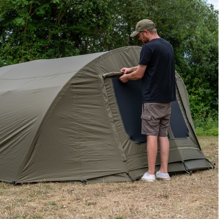Ap A0530041 Revolvengbivvy2personoverwrap 005 Inuse